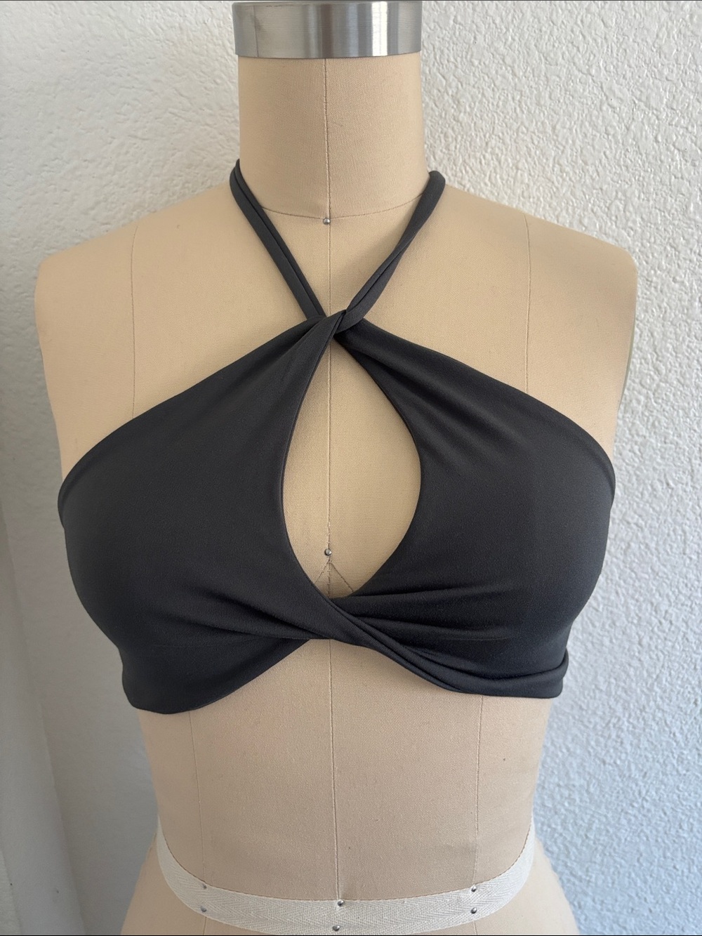 Crop Shop Boutique - Black Twist Keyhole Halter Crop Top